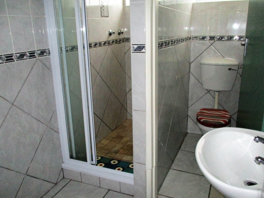 To Let 2 Bedroom Property for Rent in Strand Central Western Cape